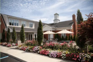 Landscaped commercial property recognized with the Best Commercial Landscape Award